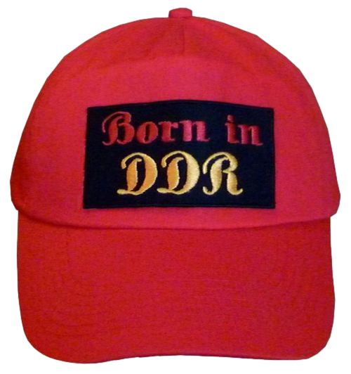 Basecap Cap bestickt .. Born in DDR...  in rot (743)